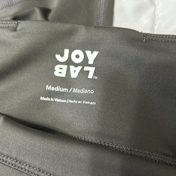 Joy Lab medium capri spandex. 14.5” waist 24” inseam EUC - Picture 2 of 3